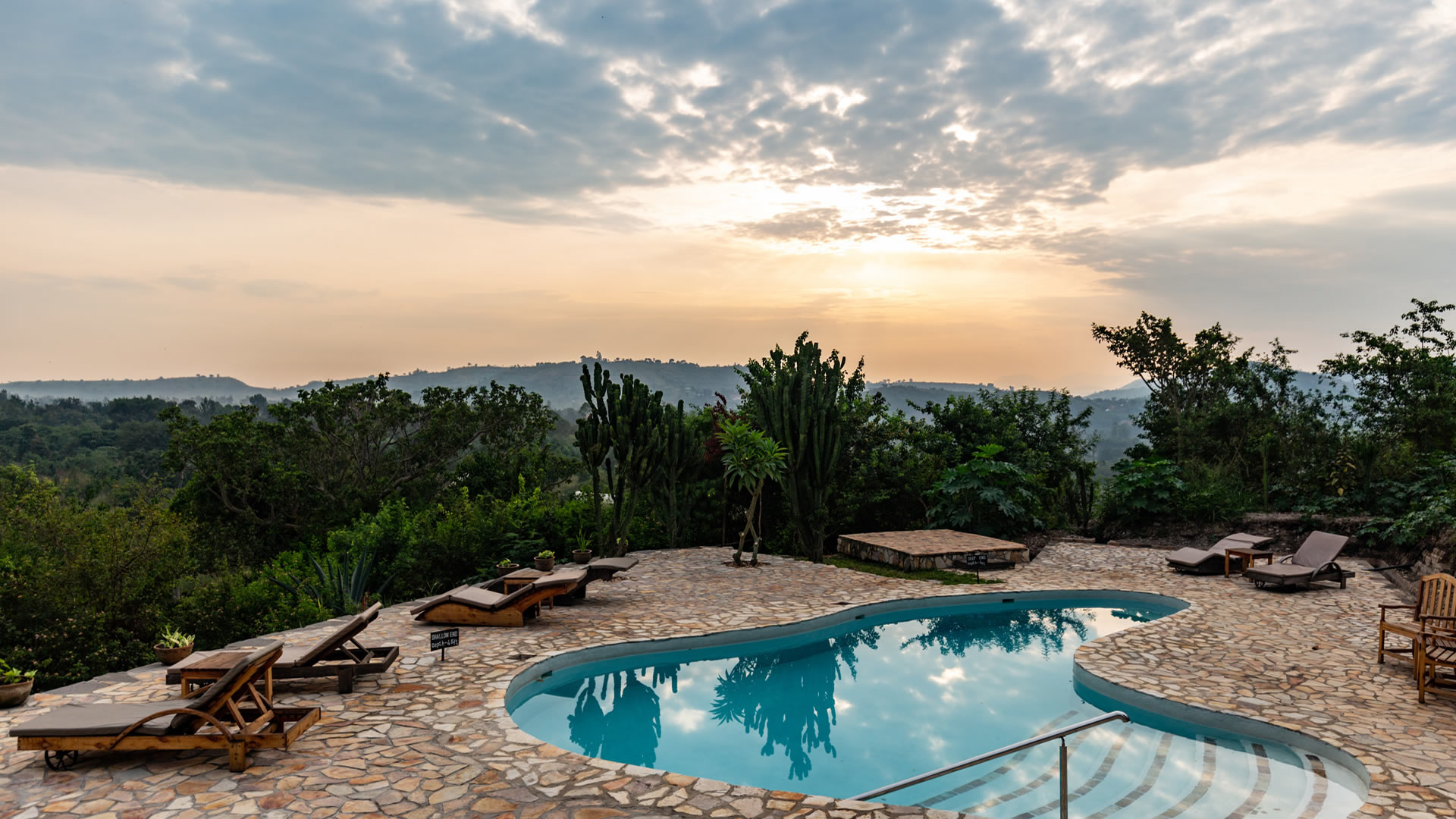 Kyambura Gorge Lodge 